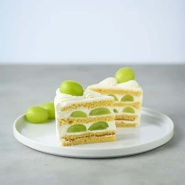 ウィンターシャインマスカットのショートケーキ